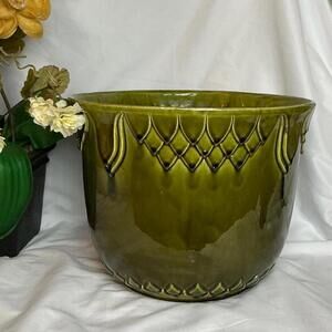 Olive Green Glazed ‘Artichoke’ Planter Flower Pot Large 7 lbs Unique